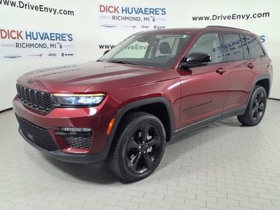 Used 2023 Jeep Grand Cherokee Limited w/ Black Appearance Package