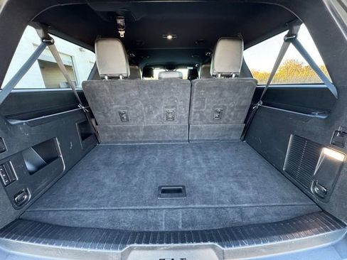 Used 2021 Ford Expedition Max XLT image 30