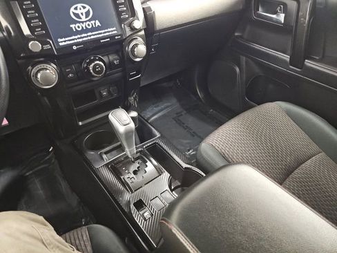Used 2020 Toyota 4Runner TRD Off-Road image 21