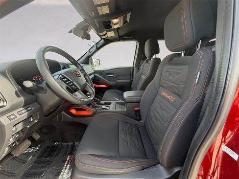 Used 2024 Nissan Frontier PRO-4X w/ Pro Convenience Package image 10