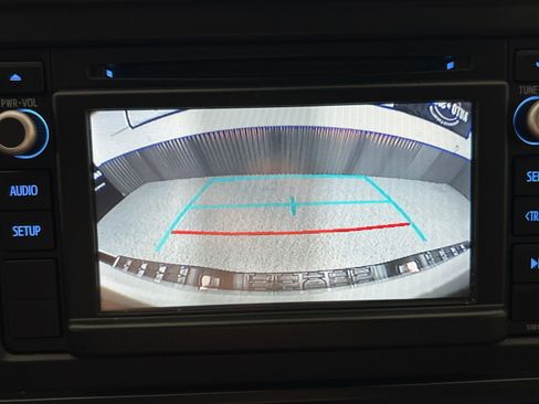 Used 2018 Toyota Tacoma SR w/ SR Convenience Package image 18