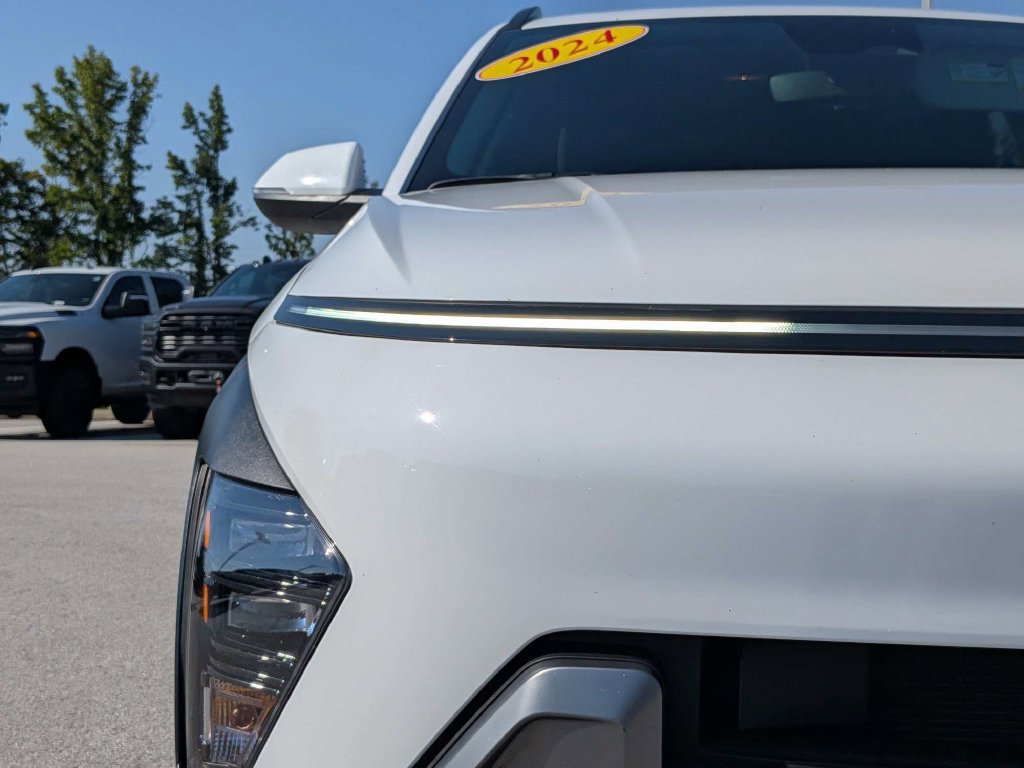 Used 2024 Hyundai Kona SEL AWD/4WD image 9