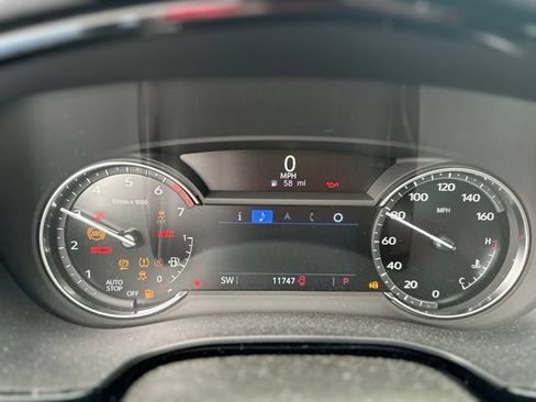 Used 2025 Cadillac XT6 Luxury FWD image 4
