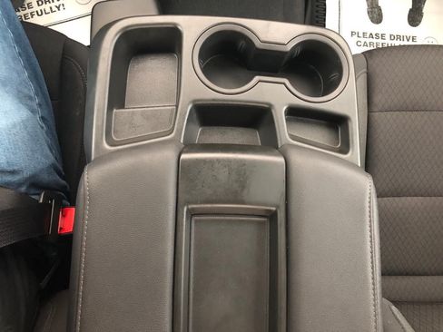 Used 2023 Chevrolet Silverado 1500 LT AWD/4WD image 19