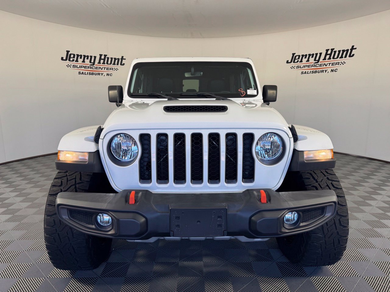 Used 2023 Jeep Gladiator Mojave w/ Cold Weather Group AWD/4WD image 5