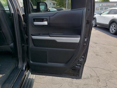 Used 2017 Toyota Tundra Limited w/ Limited Premium Package AWD/4WD image 16