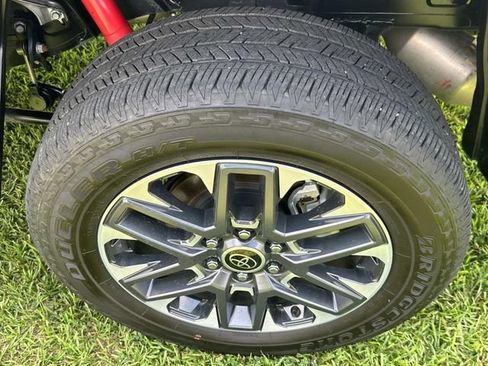 Used 2024 Toyota Tundra Limited image 15