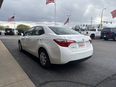 Used 2015 Toyota Corolla L FWD image 2