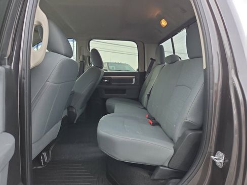 Used 2017 RAM 3500 SLT w/ Luxury Group AWD/4WD image 12