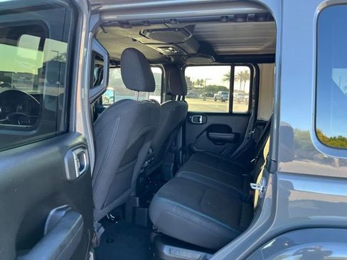 Used 2023 Jeep Wrangler Unlimited Rubicon 4xe AWD/4WD image 15