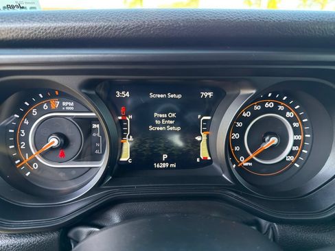 Used 2024 Jeep Gladiator Sport AWD/4WD image 27