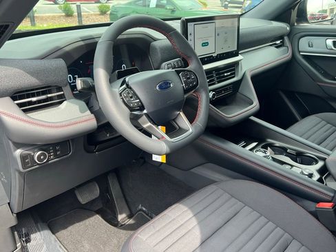 New 2025 Ford Explorer ST-Line image 18