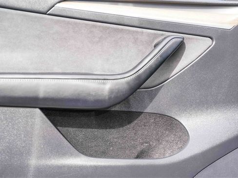 Used 2023 Tesla Model Y Long Range image 20