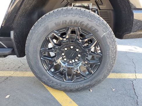 New 2026 GMC Hummer EV 2X image 6