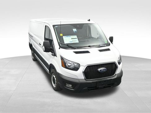 New 2025 Ford Transit 150 Low Roof image 31