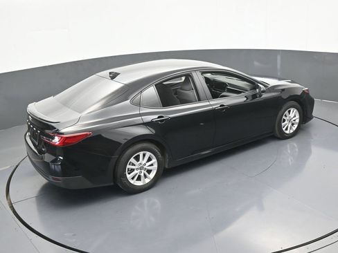 Used 2025 Toyota Camry LE image 49