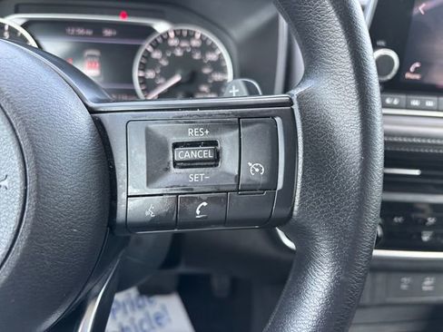 Used 2023 Nissan Rogue S image 19