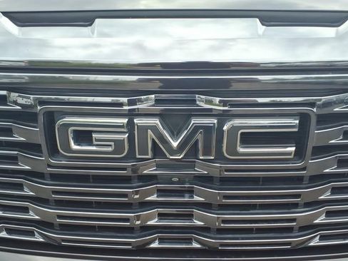 Used 2023 GMC Sierra 1500 Denali Ultimate AWD/4WD image 12