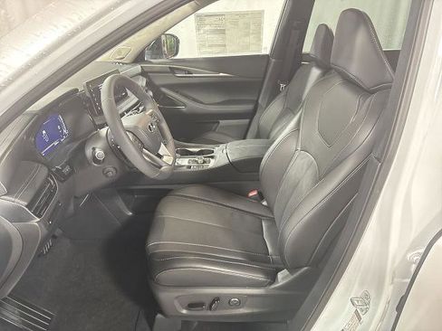Certified 2026 INFINITI QX60 Luxe w/ Cargo Package AWD/4WD image 3