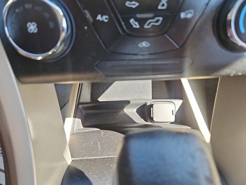 Used 2014 Ford Fusion SE image 30