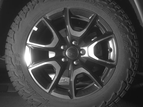 Used 2025 Jeep Compass Trailhawk AWD/4WD image 15