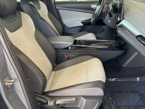 Certified 2023 Volkswagen ID.4 Pro RWD image 9