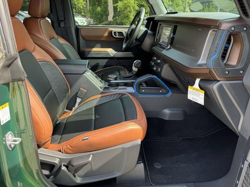 Used 2023 Ford Bronco Outer Banks AWD/4WD image 14
