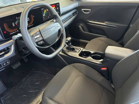 New 2026 Kia K4 FWD image 10