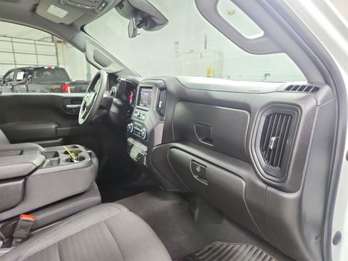 Used 2024 Chevrolet Silverado 1500 Custom image 33