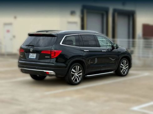 Used 2016 Honda Pilot Touring image 8