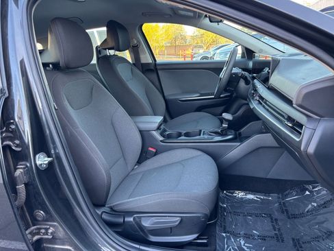 Used 2025 Kia K4 FWD image 35