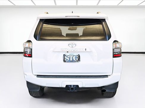 Used 2023 Toyota 4Runner SR5 Premium image 5