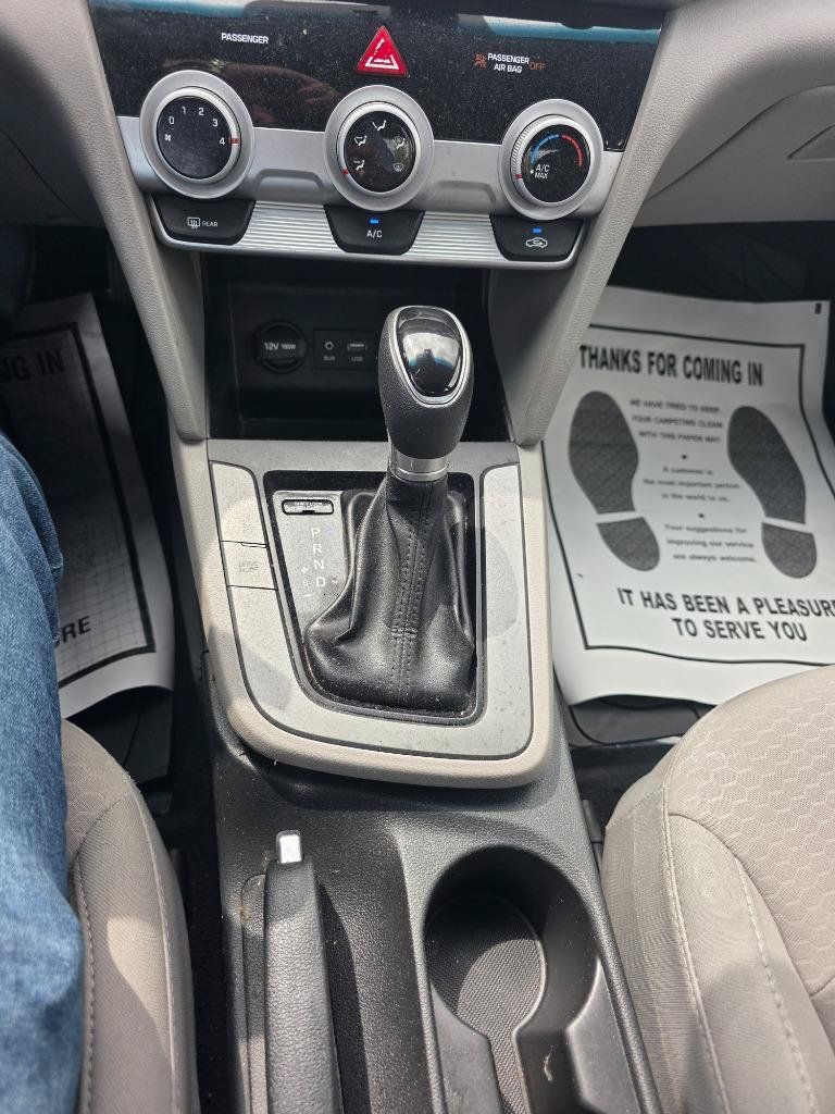 Used 2019 Hyundai Elantra SEL FWD image 16
