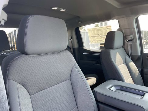 New 2026 GMC Sierra 1500 Elevation image 29