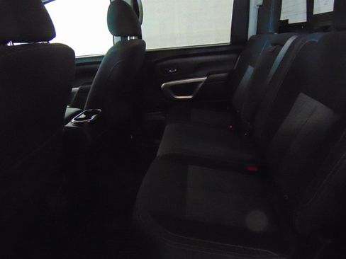 Used 2021 Nissan Titan SV w/ SV Convenience Package AWD/4WD image 10
