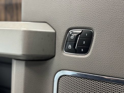 Used 2018 Ford F150 Lariat image 18