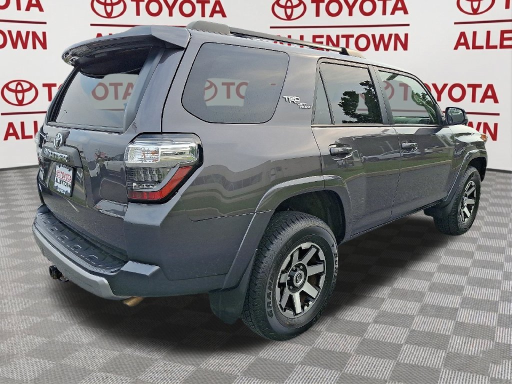 Used 2022 Toyota 4Runner TRD Off-Road Premium AWD/4WD image 8