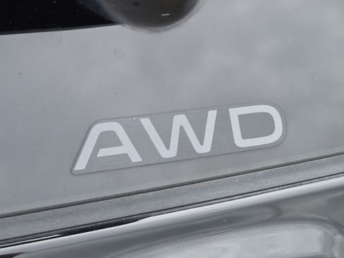 Used 2023 Honda CR-V EX image 11