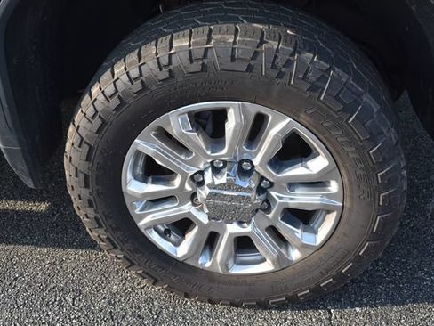 Certified 2020 GMC Sierra 2500 Denali w/ Denali Ultimate Package AWD/4WD image 11