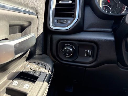 New 2026 RAM 2500 Big Horn AWD/4WD image 16