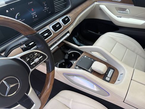 Used 2022 Mercedes-Benz GLS 450 4MATIC image 23