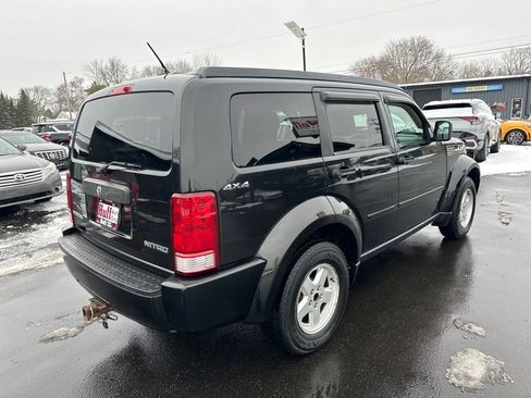 Used 2011 Dodge Nitro Heat w/ Popular Equipment Group image 3