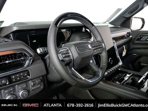 New 2026 GMC Yukon Denali w/ Denali Reserve Package AWD/4WD image 4