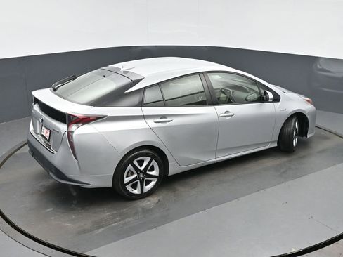 Used 2016 Toyota Prius Three Touring image 34