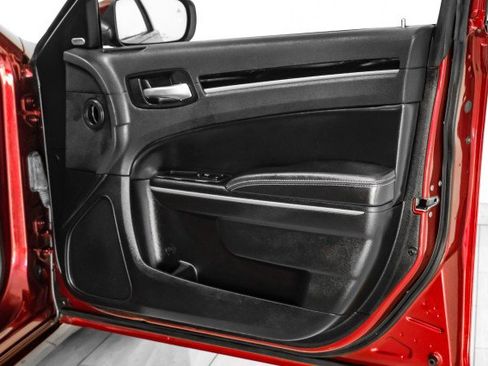 Used 2022 Chrysler 300 S image 44