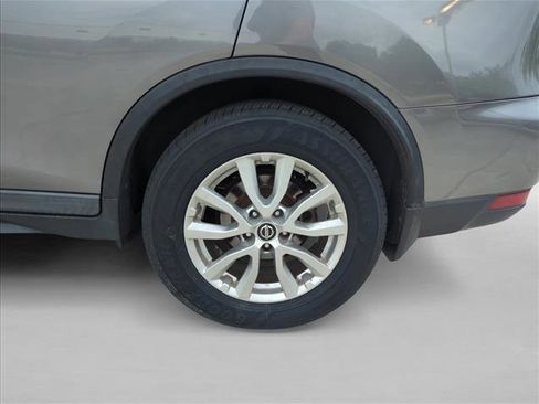 Used 2017 Nissan Rogue SV FWD image 28