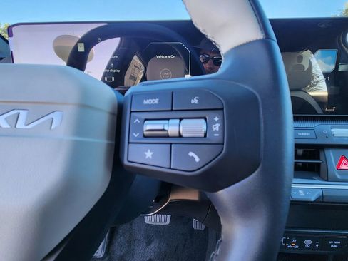 New 2025 Kia K4 GT-Line image 16