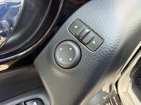 Used 2020 Nissan Rogue Sport SV AWD/4WD image 24