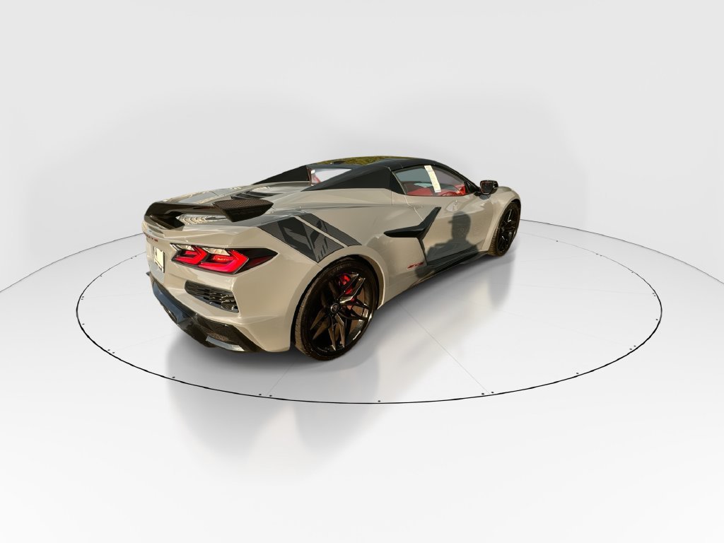 Used 2025 Chevrolet Corvette Z06 w/ Stealth Interior Trim Package RWD image 8