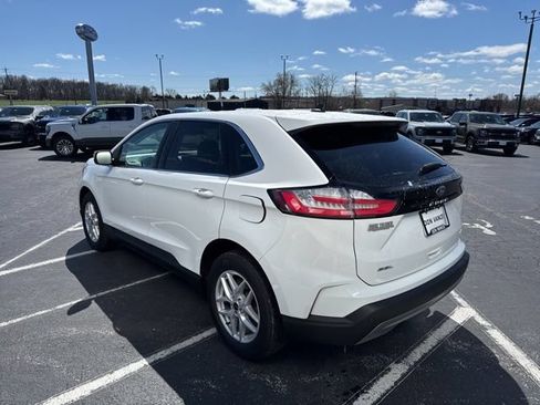 Used 2024 Ford Edge SEL w/ Convenience Package AWD/4WD image 3